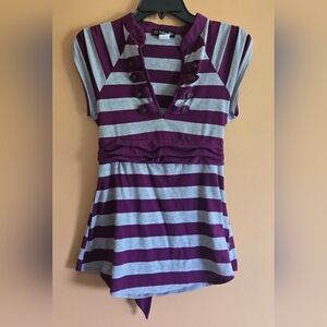 Volume One Deep V-neck Top, M (PTP=14.5")